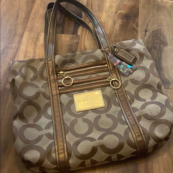 Coach poppy gold tote bag - Coach purse - Picture 9 of 16